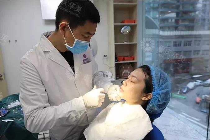 對抗地心引力，玻尿酸才是貴婦面霜的“平替”